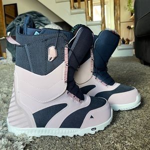 Burton Ritual Snowboard Boots, Women’s size 7.5us